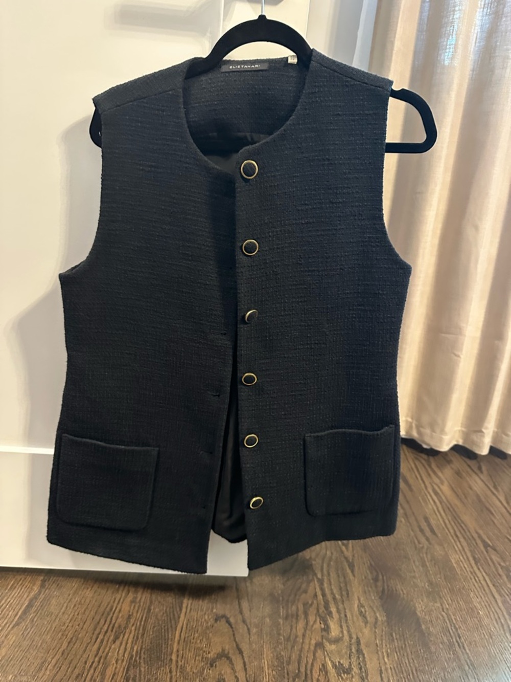 Elie Tahari Black Textured Sleeveless Vest